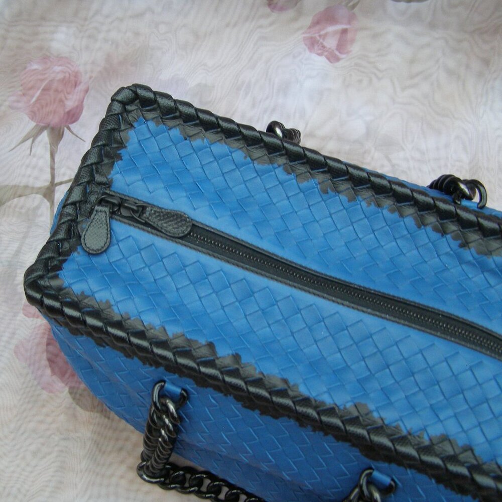 NEW Bottega Veneta Intrecciato Blue Leather Bag - Picture 8 of 16